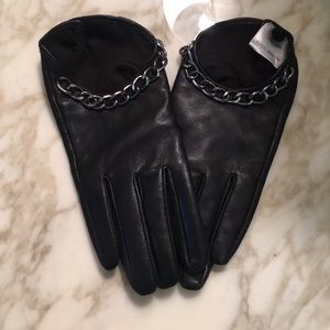 Leather gloves
